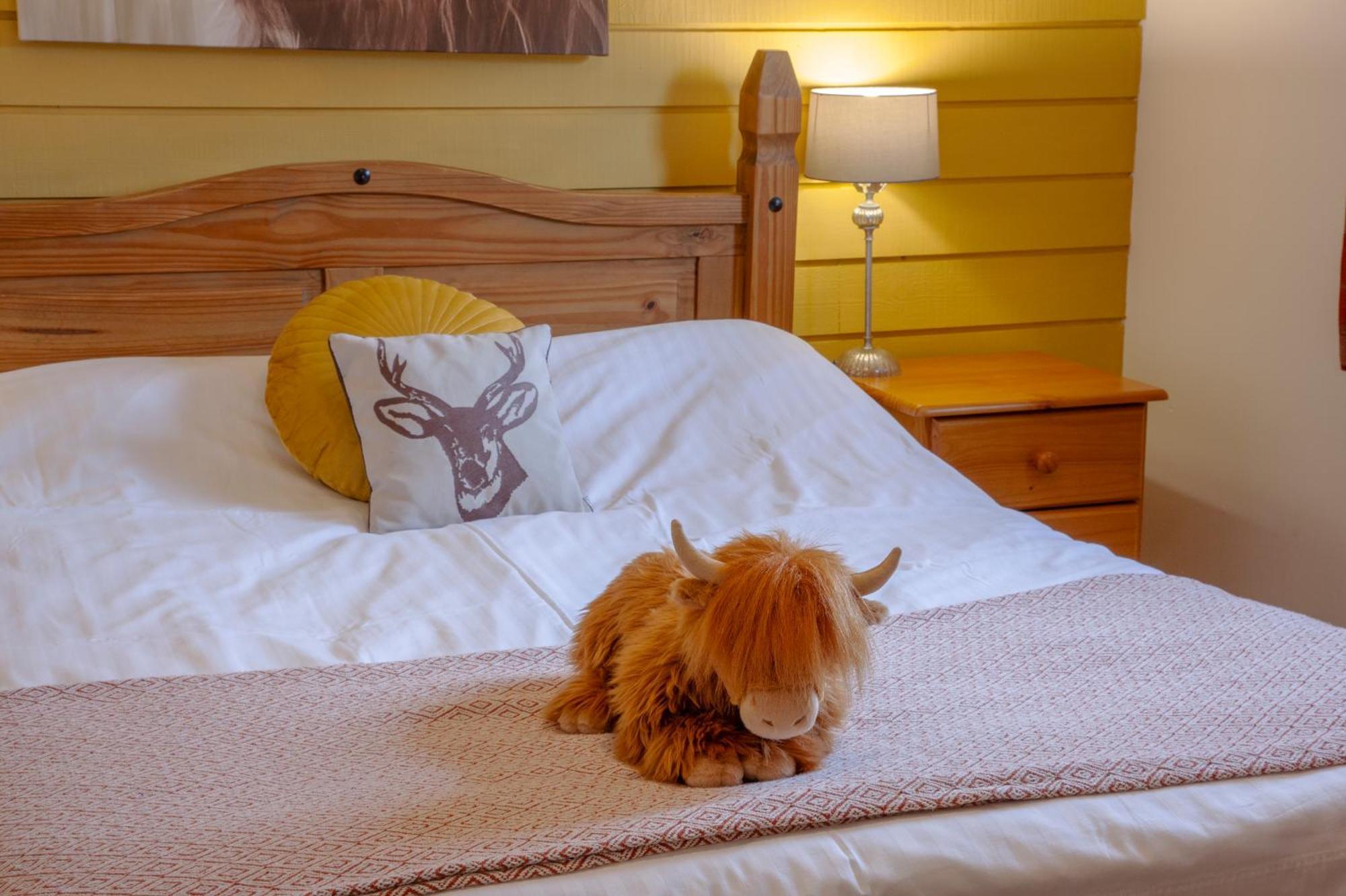 Appin Holiday Homes -Caravans, Lodges, Shepherds Hut And Train Carriage Stays Екстериор снимка