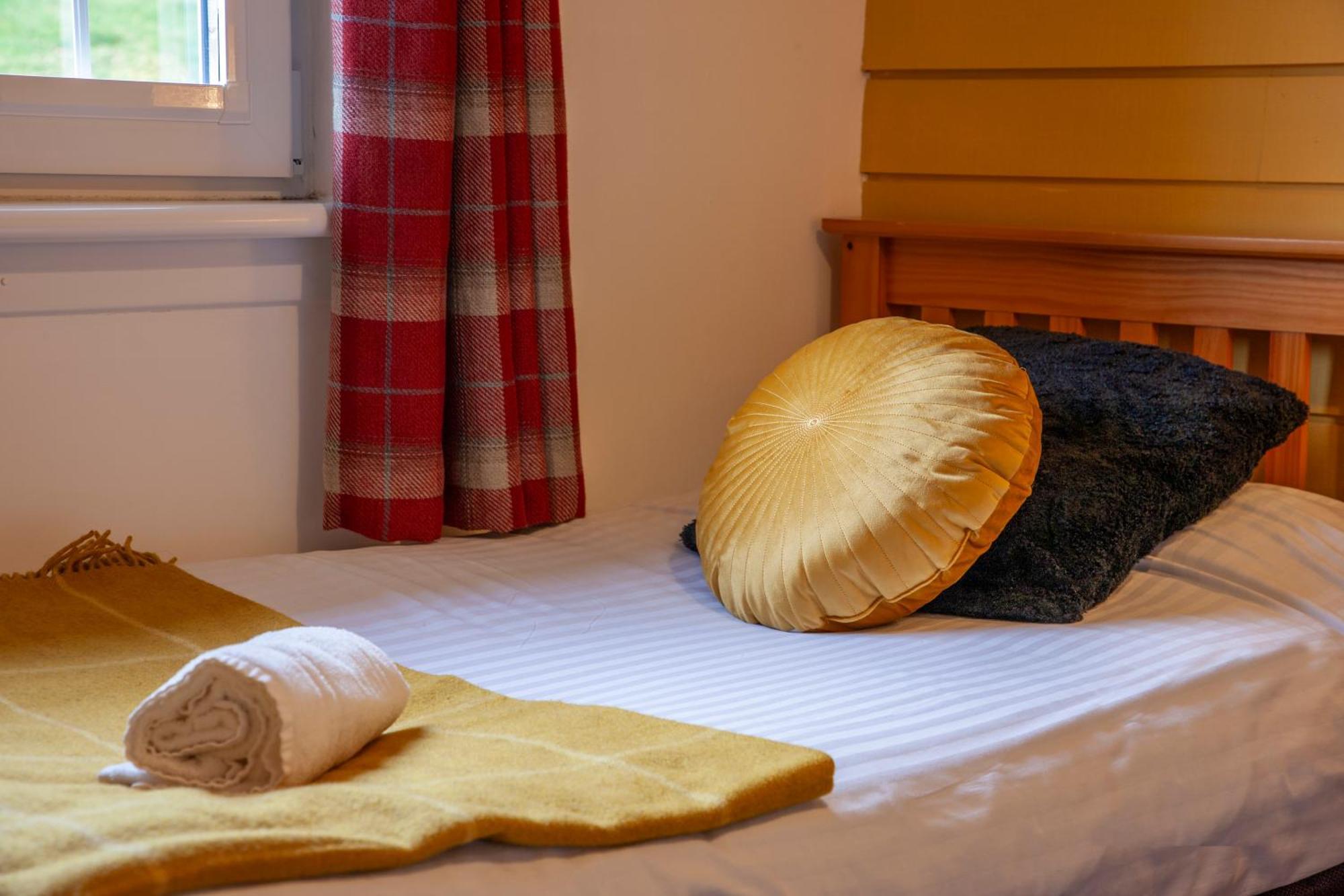 Appin Holiday Homes -Caravans, Lodges, Shepherds Hut And Train Carriage Stays Екстериор снимка
