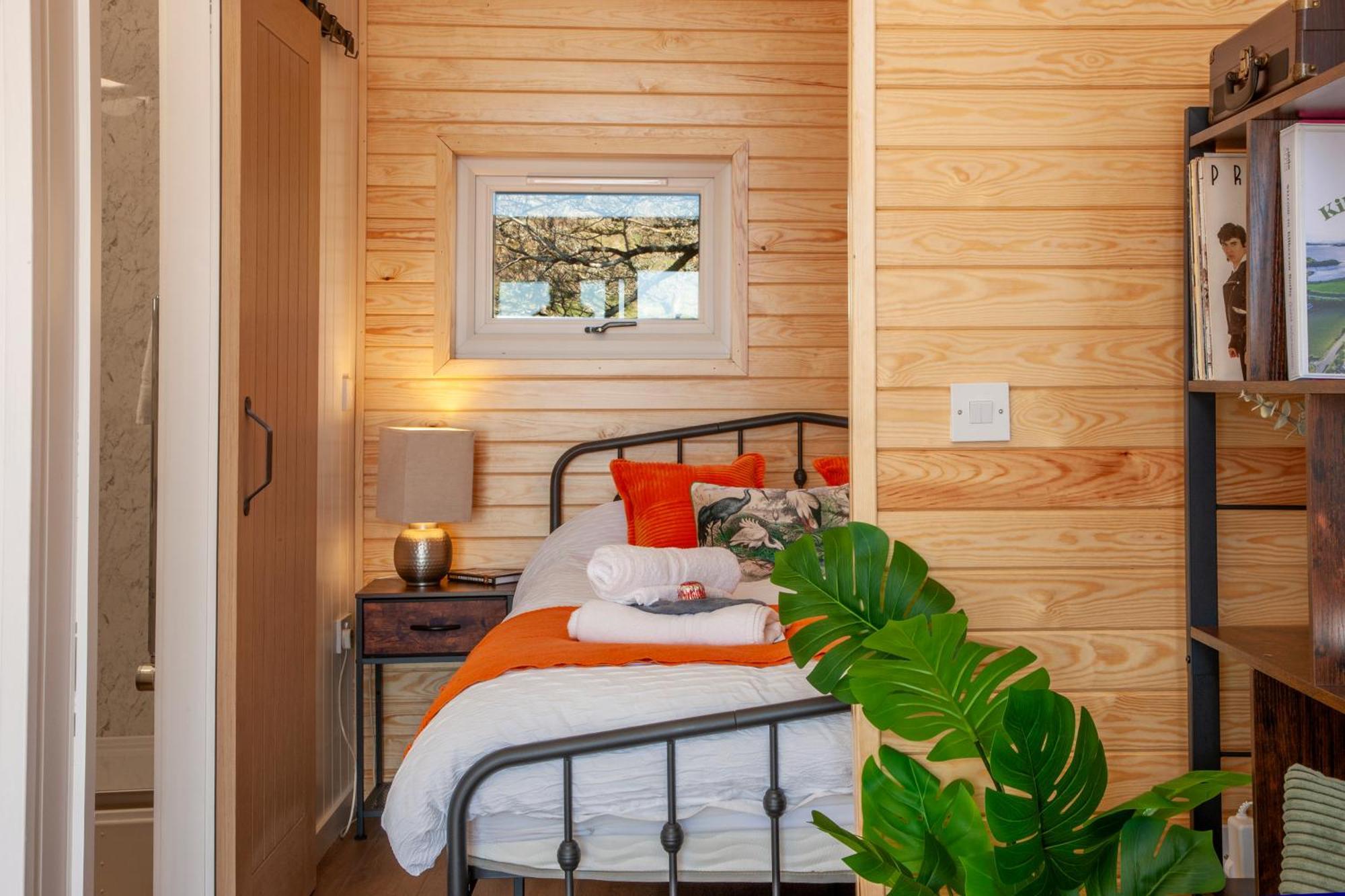 Appin Holiday Homes -Caravans, Lodges, Shepherds Hut And Train Carriage Stays Екстериор снимка