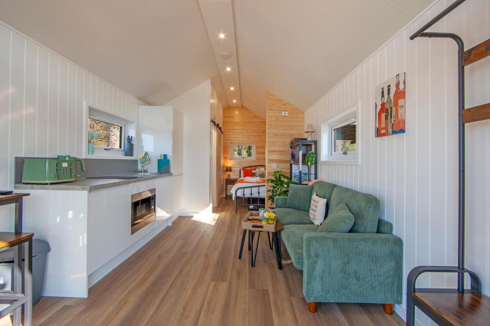 Appin Holiday Homes -Caravans, Lodges, Shepherds Hut And Train Carriage Stays Екстериор снимка